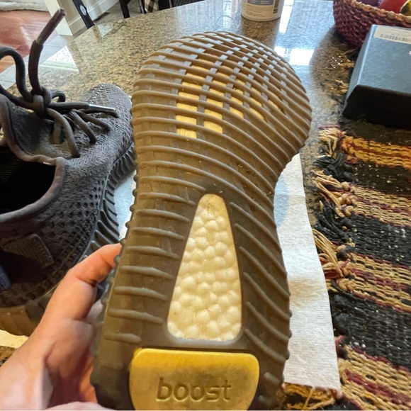 Yeezy Boost 350 size 6.5 men 7.5 women - Picture 4 of 7